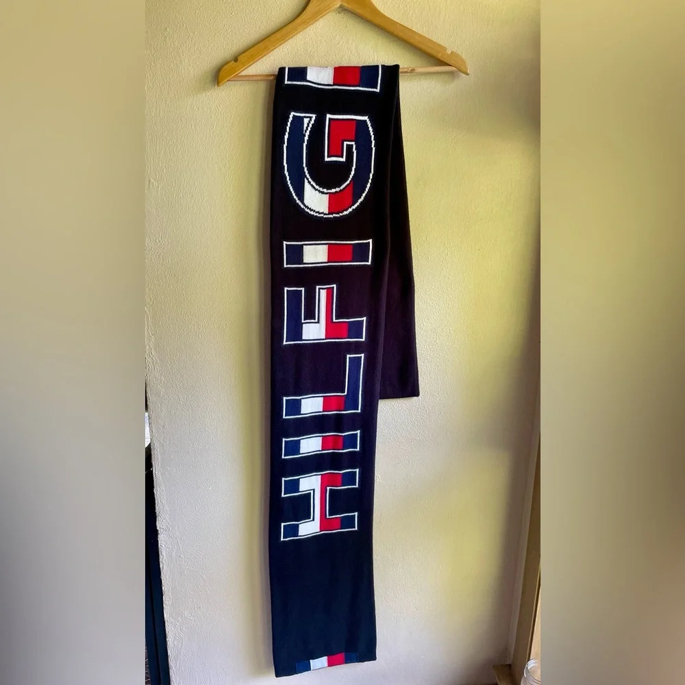 Tommy Hillfager Large Spell-out Collegiate Sweater Scarf. Black w/ RW&B. 76